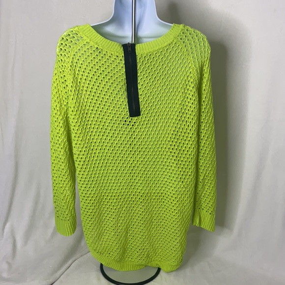 Beautiful neon green sweater - Picture 4 of 7